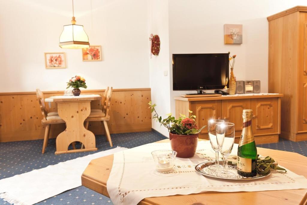 Apartamento Haus Schmiederer Reit im Winkl Exterior foto